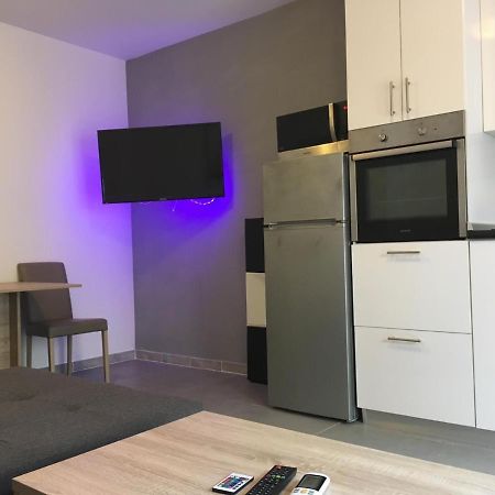 Apartment To Rent Пула Екстериор снимка