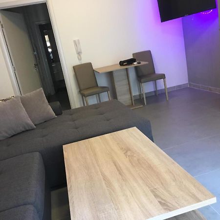 Apartment To Rent Пула Екстериор снимка