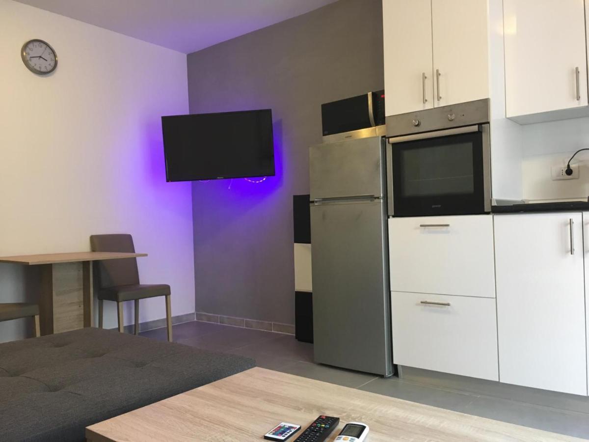 Apartment To Rent Пула Екстериор снимка
