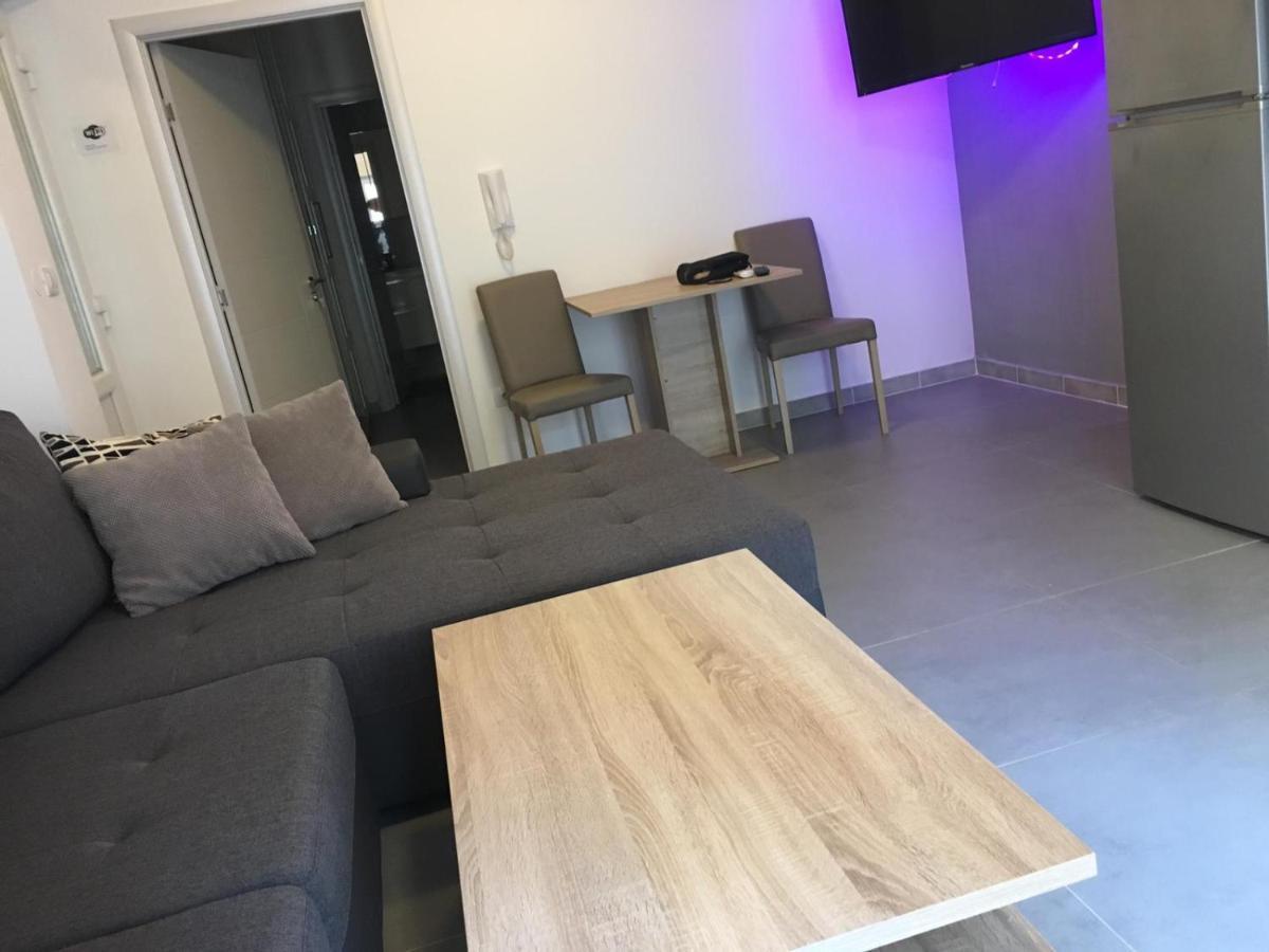 Apartment To Rent Пула Екстериор снимка